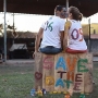 Save the date Camila + Marcílio: tinta, bagunça, água e beijos apaixonados